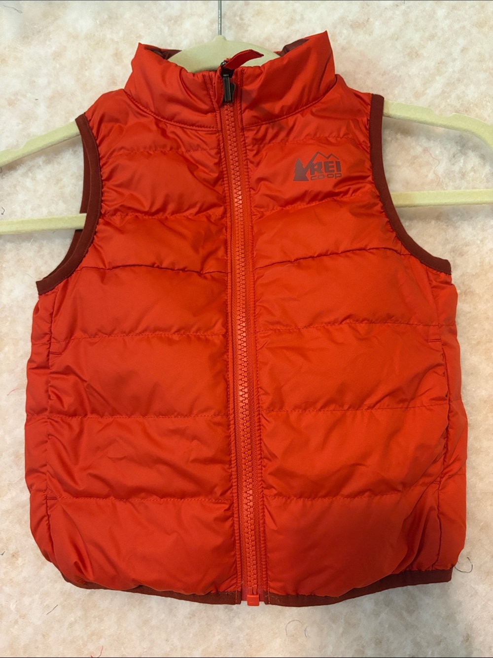 REI Kids Orange-Red Puffer Vest with Front Zip - Picture 1 of 3